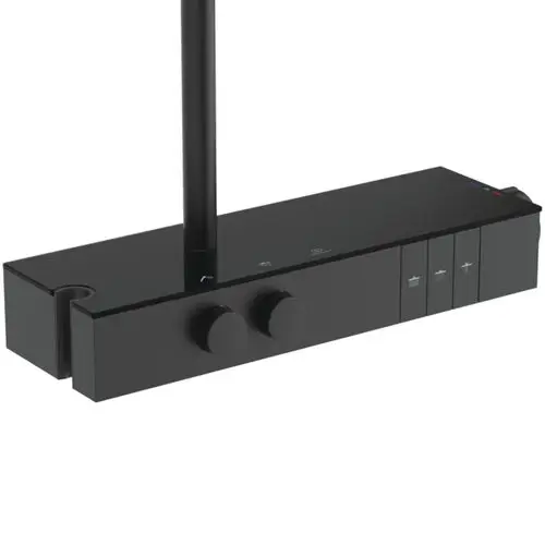 Schwarzes Duschsystem mit Brausethermostat, zwei Bedienelementen und mehreren Tasten für die Steuerung. Ideal Standard Produkt.